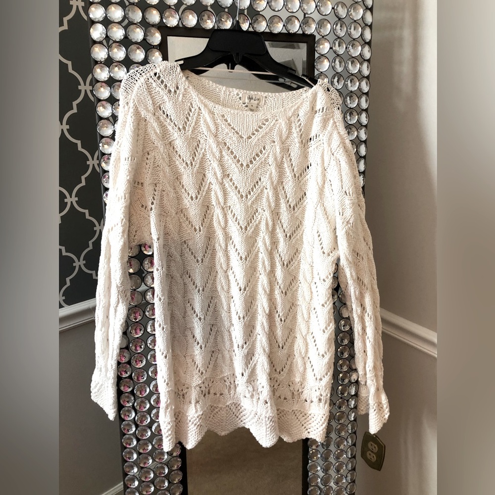 🎉 3 FOR $20 🎉 Longer Length Off White Sweater